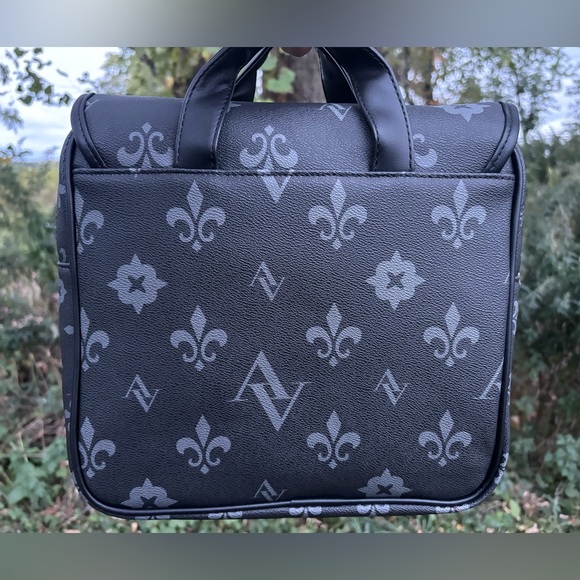 Adrienne Vittadini Black and Gray Bag, New With Tags - Picture 2 of 12